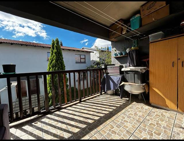 2 BEDROOM APARTMENT FOR SALE IN VORNA VALLEY